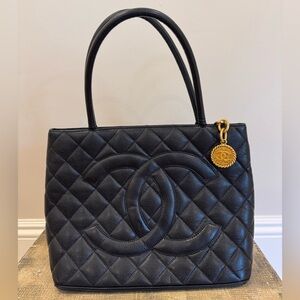 Chanel Caviar Quilted Medallion Tote Black